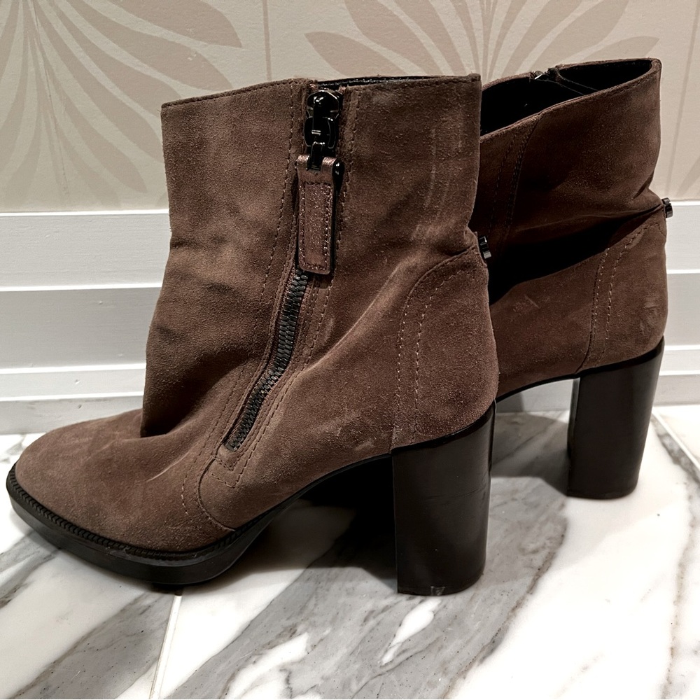Aquatalia fully lined and waterproof winter heeled boots - VERY comfortable!
